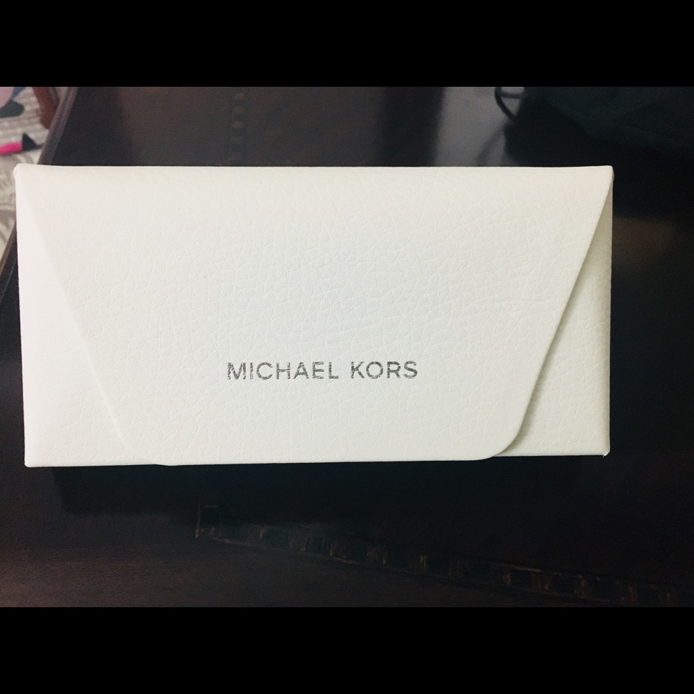 !!Michael Kors Singlass Case!!